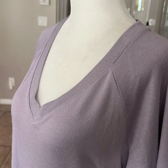 Banana Republic V-Neck Long Sleeve Top/Sweater - Picture 4 of 10
